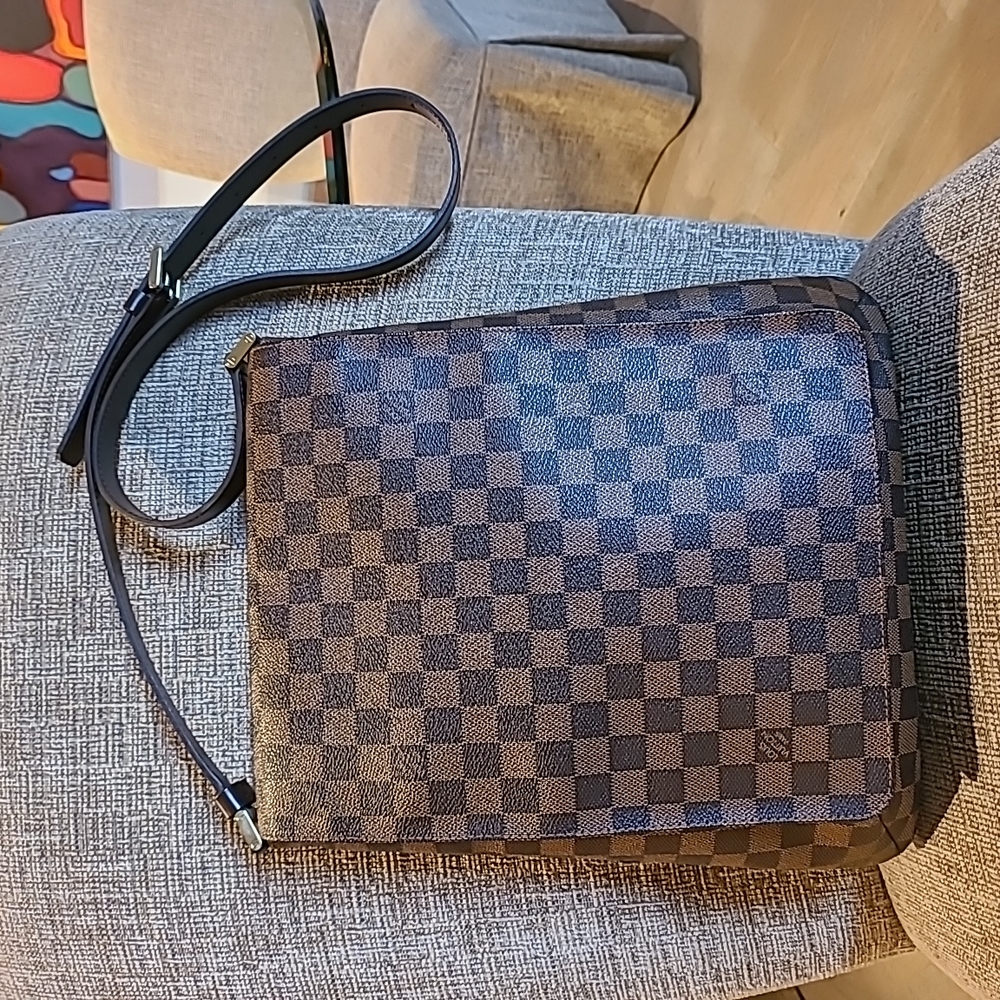 Louis Vuitton Musette Damier cross body prestine!!